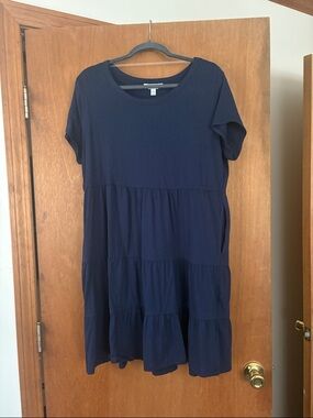 Time and Tru Navy Blue Tiered Short Sleeve Dress